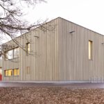 Für den Tübinger Stadtteil Lustnau setzen Gaus Architekten den Neubau einer Feuerwache um. Ein Holzbau aus FSC-zertifiziertem Holz.