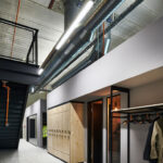 Die Idee einer offenen Halle für die Mitarbeiter der List-Gruppe prägte das Innenraumkonzept von Brandherm + Krumrey.