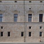 Das römische Architekturbüro Labics erweckt den monumentalen Komplex des Palazzo dei Diamanti zu neuem Leben.