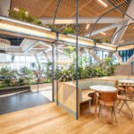 UN Studio entwarf den Hauptsitz von Booking.com in Amsterdam. Ein Team um Hofman Dujardin plante den Innenraum.