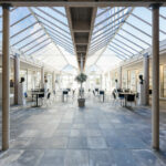 Das Hempel Glasmuseum in Nykøbing Sjælland, Dänemark, hat mit einer Ausstellungsgestaltung von Atelier Brückner erneut geöffnet.
