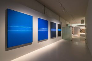 Monochrome Kunstwerke in Blau