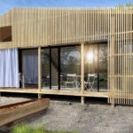 Minimal wohnen, maximal leben: Auf einem kleinen Grundstück realiseren GJL+ Freie Architekten ein Mini-Haus fast komplett aus Holz.