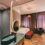 Das Wiener Hotel „Die Josefine“ von Megatabs Architekten verbindet alte Bausubstanz mit innenarchitektonischen Anleihen aus diversen Epochen.