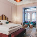 Das Wiener Hotel „Die Josefine“ von Megatabs Architekten verbindet alte Bausubstanz mit innenarchitektonischen Anleihen aus diversen Epochen.