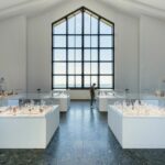 Das Hempel Glasmuseum in Nykøbing Sjælland, Dänemark, hat mit einer Ausstellungsgestaltung von Atelier Brückner erneut geöffnet.