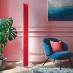 Den Mut zur Kolorierung kann man mit Möbeln, Lichtszenarien, Wandfarben und Teppichböden beweisen. 12 farbige Produkte für den Innenraum.